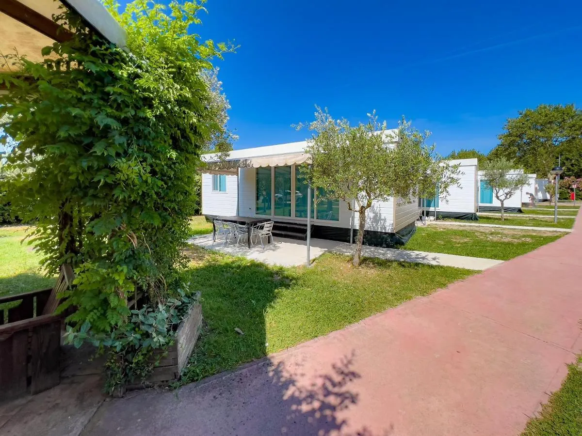 **** Vakantiepark The Garda Village Sirmione Italië